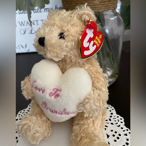 🌷 “DEAR HEART LOVE TO GRANDMA” RETIRED TY BEANIE BABY BEAR. DATED 2005! MWMT! - Picture 4 of 6